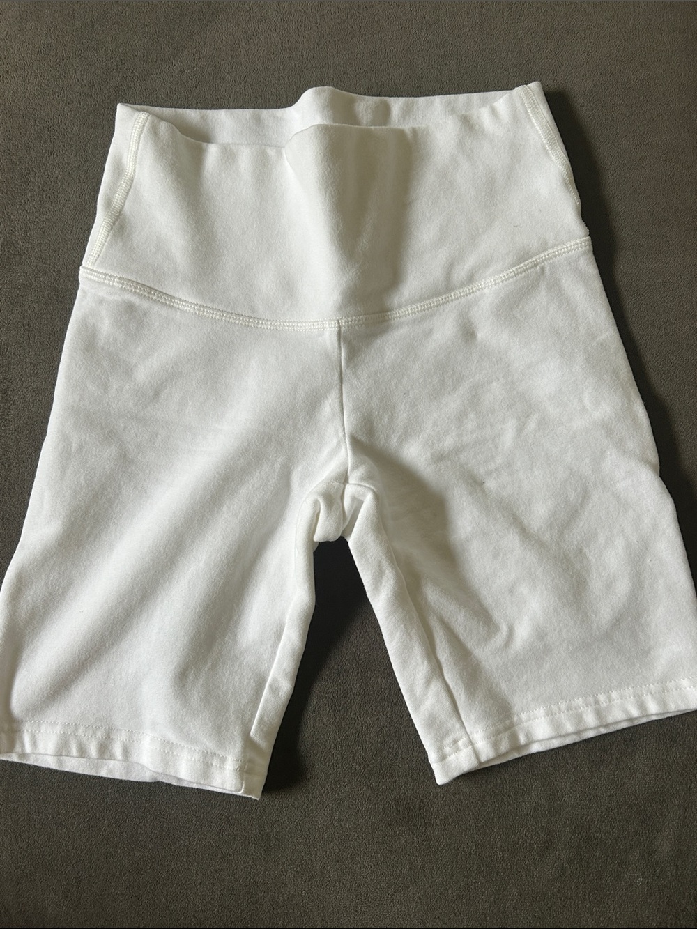 Aritzia white biker shorts